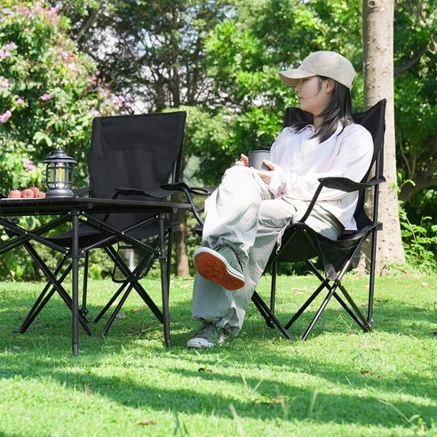 여성 캠핑 의자 · 코멧 편안한 아웃도어 와이드 캠핑 의자 2개 + 수납가방 · 코멧 편안한 아웃도어 와이드 캠핑 의자 2개 + 수납가방 2개, 블랙, 1세트 상세 3 이미지