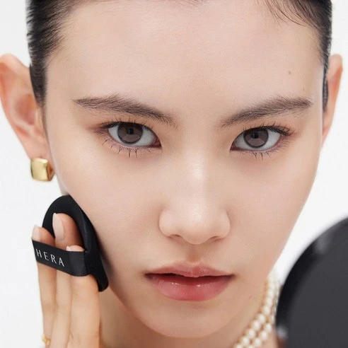추석 여성 헤라 쿠션 선물 · 21N1 · 헤라 블랙 쿠션 파운데이션 듀오 본품 15g + 리필 15g 세트 상세 4 이미지